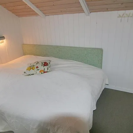 Three-bedroom Holiday Nalevej With A Sauna 04 Сasa de vacaciones *