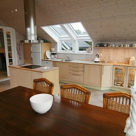Three-bedroom Holiday Nalevej With A Sauna 04 *